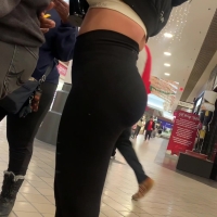Candid fit mall babe with a sexy round bubble in leggings IMG_6308.MOV-2023-02-04-13h27m40s922.jpg