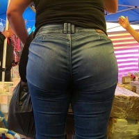 Candid sexy Latina milf with a phat round booty in tight jeans Madura con un culo bien formado para su edad .mp4-2024-02-04-07h06m14s338.jpg