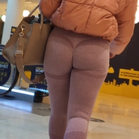 Candid sexy mall girl with a nice ass in purple leggings Purple.mp4-2024-02-04-07h31m01s973.jpg