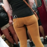 Candid subway babe with a plump booty in tight yellow jeans UpscaleVideo_11 20240110.mp4-2024-02-04-10h12m20s877.jpg