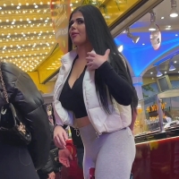 Candid sexy fair hottie with a sweet ass in grey leggings and boots Lloyd goes Fair 30 - Grey Leggings and boots.mp4-2024-02-04-15h31m34s980.jpg