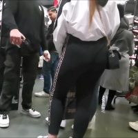 Big booty with vpl