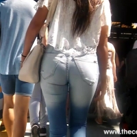 Latina babe in jeans again