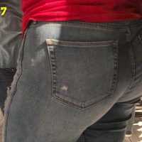 Fat booty in jeans