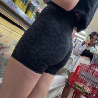 Candid Trader Joes girl with a sexy ass in tight Lulu spandex shorts IMG_8377.MOV-2023-02-10-16h16m17s846.jpg