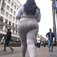 Candid thick ebony babe with a huge ass in grey leggings 77 BLKBTY AMAZON GRY LEGNS.mp4-2023-02-11-13h06m31s579.jpg