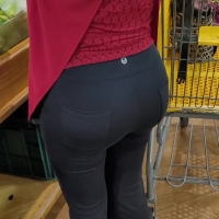 Candid grocery store milf with a round ass in tight black pants (vertical) blkaodiuseakksnepntskesvt.mp4-2023-02-14-16h32m08s385.jpg