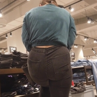 Candid clothing store employee with a booty in tight jeans ssX188_ DutyBending.mp4-2024-02-15-06h24m02s383.jpg