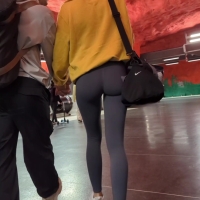 Slim candid redhead girl with a sexy skinny tight ass in leggings YouCut_20231019_194309967.mp4-2024-02-17-08h35m38s650.jpg