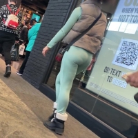 Candid sexy ebony mall babe with a nice ass and vpl in mint green leggings 1080p_Match_Framerate.MP4-2024-02-18-08h32m32s197.jpg