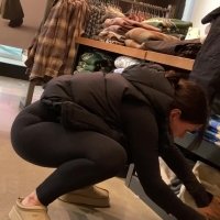 Candid brunette girl with a nice ass in Lulu leggings keeps squatting and bending over NLC.1-25-26_SquatQueen.mp4-2026-02-21-11h23m49s821.jpg