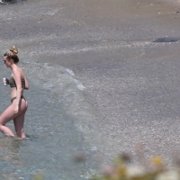 Candid sexy beach girls in bikinis d001.jpg