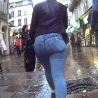 Candid sexy Arab babe with a nice ass and vpl in tight jeans MAH04331.mp4-2023-02-28-16h26m19s464.jpg