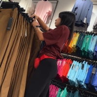 Hot candid Latina Lululemon employee with a nice ass in leggings Lulu latina.MOV-2024-03-04-10h25m20s418.jpg
