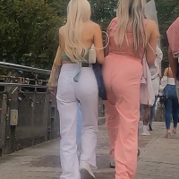 Two hot blondes