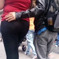 Thick booty in leggings