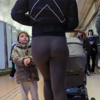 Candid sexy Swedish blonde milf with a nice ass in leggings YouCut_20230326_160232342.mp4-2024-03-07-16h44m56s299.jpg