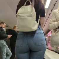 Candid brunette Swede with a phat ass in tight jeans YouCut_20230609_193816325.mp4-2024-03-07-16h47m03s609.jpg