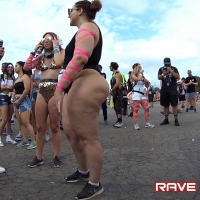 Dancing PAWG raver (part 2)