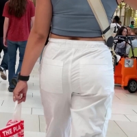 Candid sexy girl with a nice ass and slight vtl in white pants 2023-07-24 20.45.56.mov-2024-03-08-14h48m56s984.jpg
