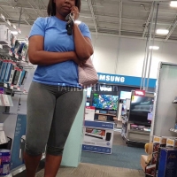 Ebony milf in leggings (1080p)