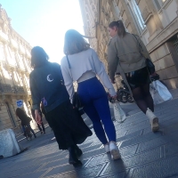 Candid fit blonde girl with a sexy shaped ass in blue leggings 2024-02-26.mp4-2024-03-09-07h54m25s580.jpg