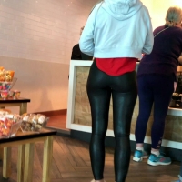 Shiny pants booty