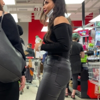 Cute candid brunette girls with red lips in wetlook type jeans S1E3Big LipsGirlinTightBlackJeans.mp4-2023-03-12-08h03m46s117.jpg
