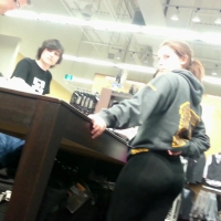 Big teen ass in tight leggings