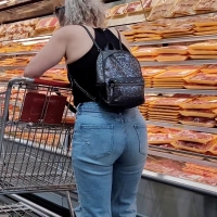Grocery milf in jeans
