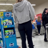 Quick clip of a sexy candid nerdy blonde with a nice ass in leggings in line Short butt sweet tight ass -1080p60H.mov-2024-03-14-15h41m26s233.jpg