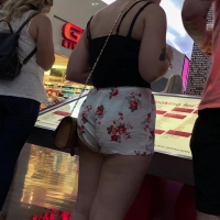Cheeks and vtl in shorts