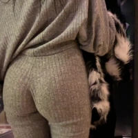 Bubbly brunette booty