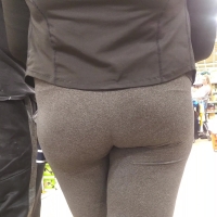 Candid thick babe in grey leggings standing in line with a phat ass (part 2) CABSW 26 - PART 2.mp4-2024-03-16-17h20m38s970.jpg