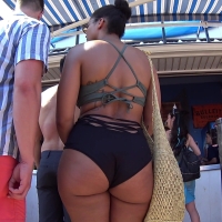 Candid sexy ebony babe with a big ass in a black bikini jiggling along the boardwalk (part 2) RC_87_Pt.2.mp4-2024-03-17-10h34m35s354.jpg