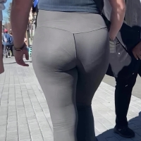 Candid nerdy babe with a big booty and visual panty lines in leggings DifferentNerds.mov-2024-03-18-16h32m04s307.jpg