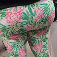 Candid Latina milf in tropical patterned leggings with a huge booty MiamiMami.mp4-2023-03-19-11h50m02s518.jpg