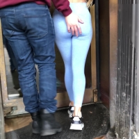 Slim candid college coed in blue leggings waiting for her boyfriend with a nice ass blue legging coed waiting for bf.mp4-2023-03-19-13h13m36s421.jpg