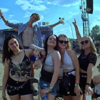 Group of cute candid festival girls dancing in shorts and skirts with some interaction Daninggirls.mp4-2023-03-19-14h09m41s797.jpg