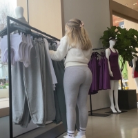 Candid blonde girl working at Alo with a phat booty in grey leggings fat ass employee.mp4-2023-03-19-14h14m35s103.jpg