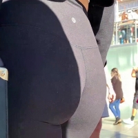 Camel toe in Lulu shorts