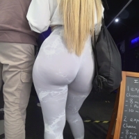 Hot ass candid blonde girl with a phat booty in marbled leggings The_Joker - GOTHAM_094.mp4-2024-03-23-11h11m17s449.jpg