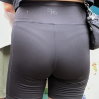 Candid sexy Asian babe with a nice ass and hot thong lines showing in spandex shorts 新增專案(16).mp4-2024-03-23-11h55m43s911.jpg