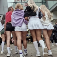 Group of candid cuties in tennis skirts showing some cheekage Grouptennis.mp4-2023-03-24-17h08m51s611.jpg