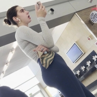 Candid airport hottie in blue leggings with a nice booty and mound blue leggings.mp4-2024-03-24-10h38m31s408.jpg