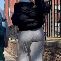Candid college girl with a jiggly booty in tight sweats 1st Try.MP4-2023-03-26-06h33m29s322.jpg