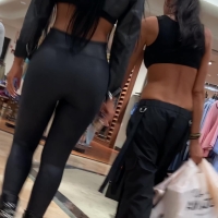 Shiny leggings babe