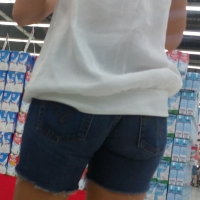 Bunch of candid babes in public in shorts 7c47755d6468e6cfd55942d91bad84048b506b36.jpeg