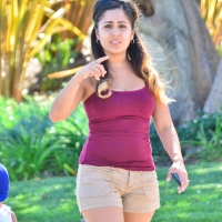 Bunch of candid babes in public in shorts 397694@N23_21279346563_Pretty in pink.jpg