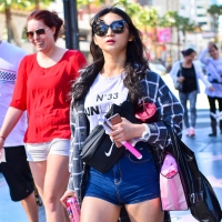Bunch of candid babes in public in shorts 397694@N23_24553269384_Amazing lady.jpg